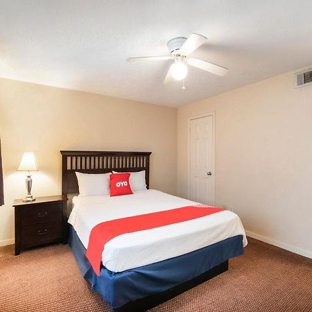 Oyo Hotel & Apartments Houston Galleria Экстерьер фото