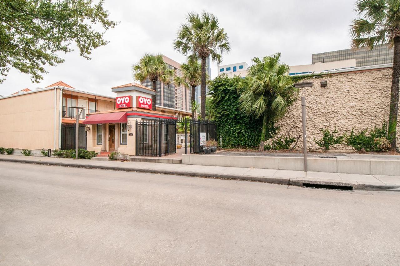 Oyo Hotel & Apartments Houston Galleria Экстерьер фото