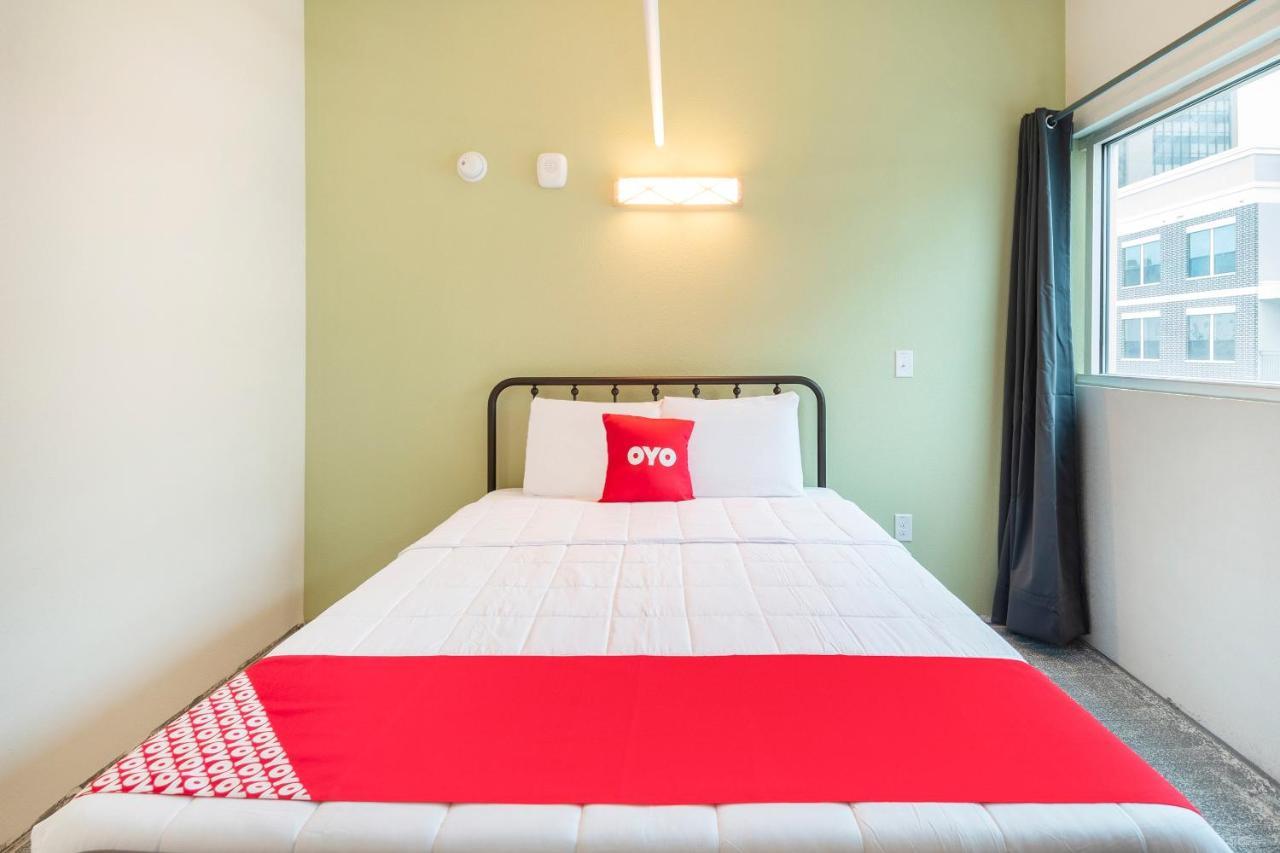 Oyo Hotel & Apartments Houston Galleria Экстерьер фото