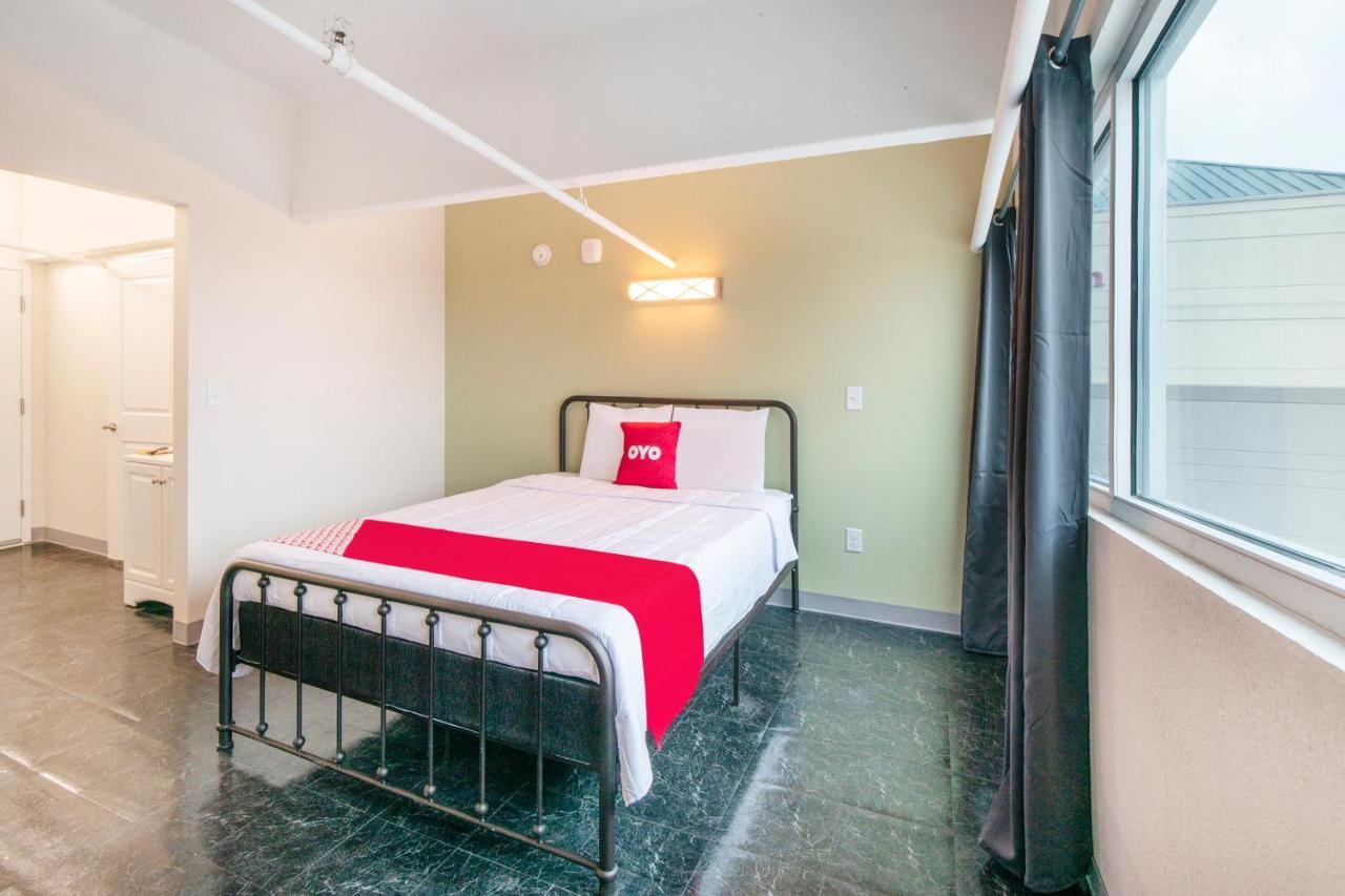Oyo Hotel & Apartments Houston Galleria Экстерьер фото