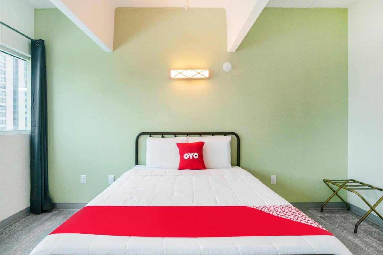 Oyo Hotel & Apartments Houston Galleria Экстерьер фото