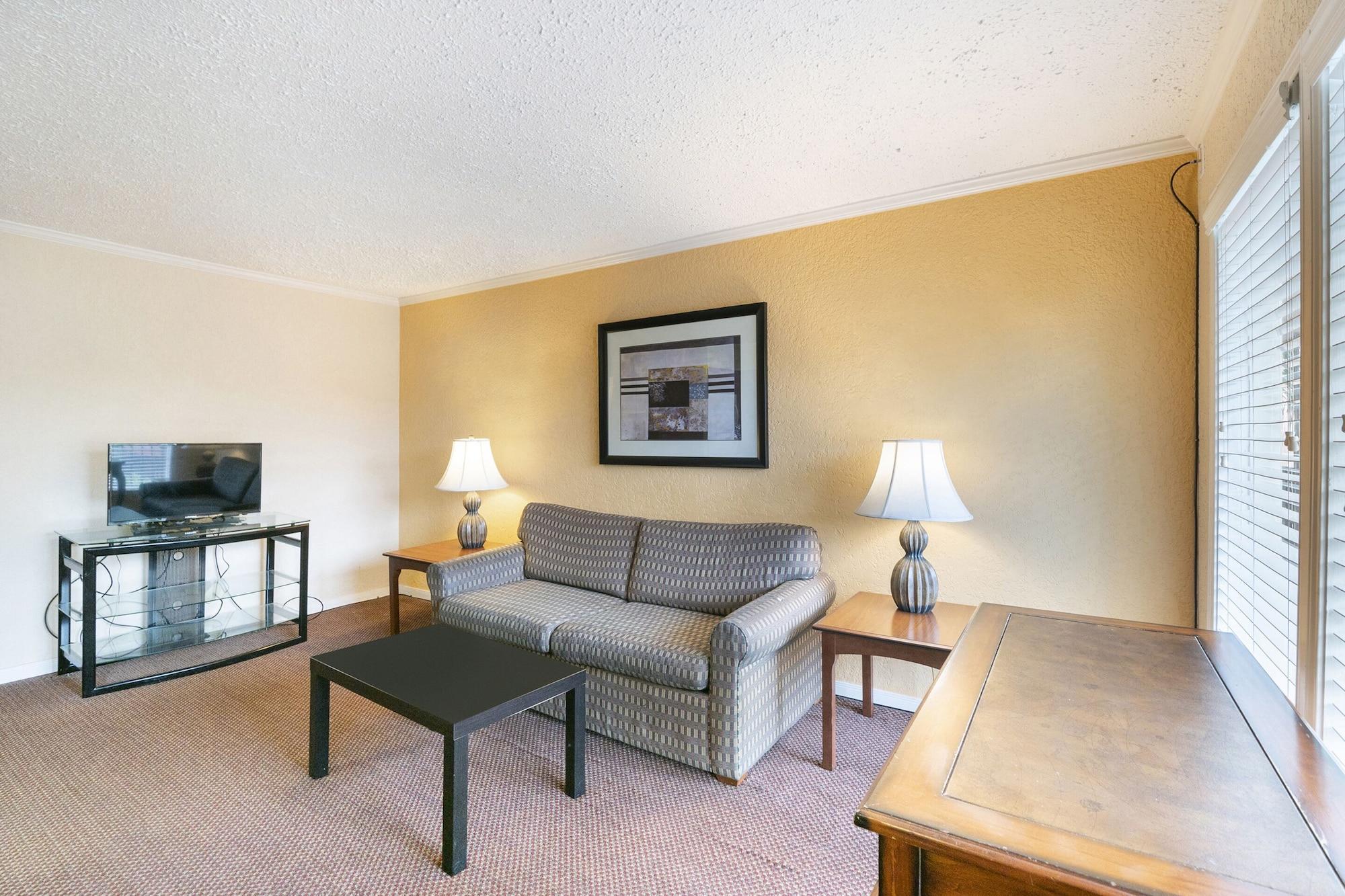 Oyo Hotel & Apartments Houston Galleria Экстерьер фото