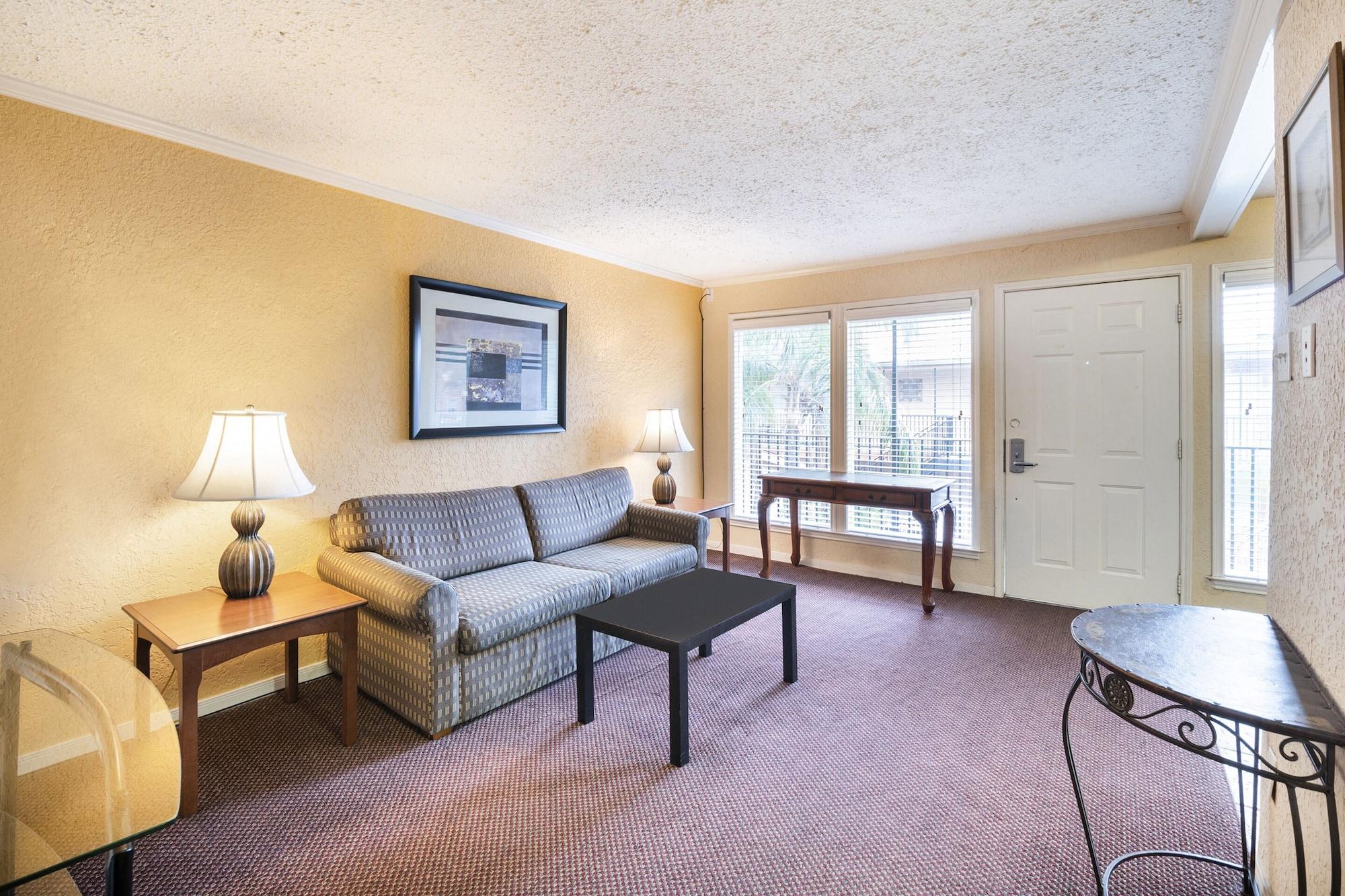 Oyo Hotel & Apartments Houston Galleria Экстерьер фото