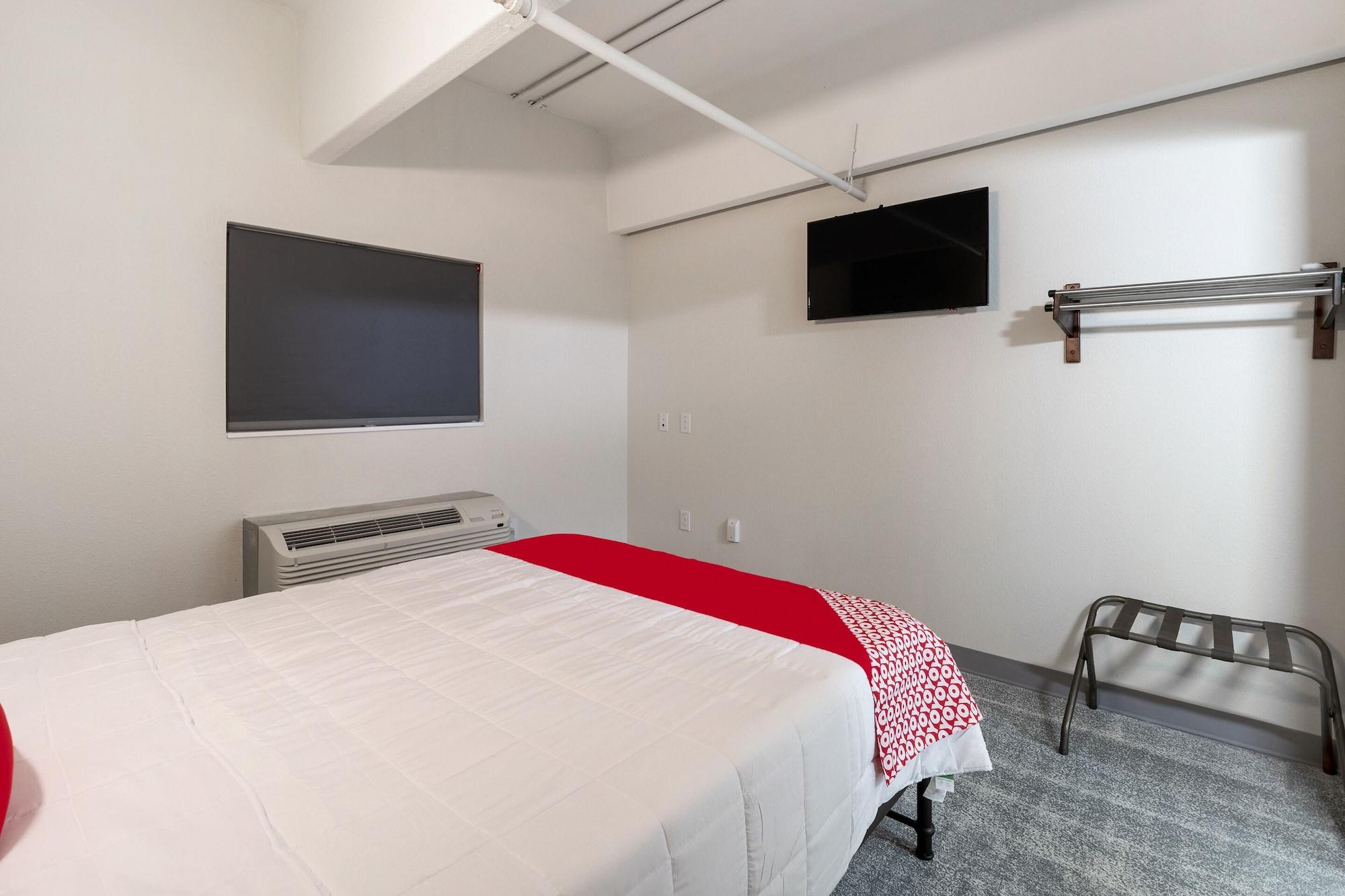 Oyo Hotel & Apartments Houston Galleria Экстерьер фото
