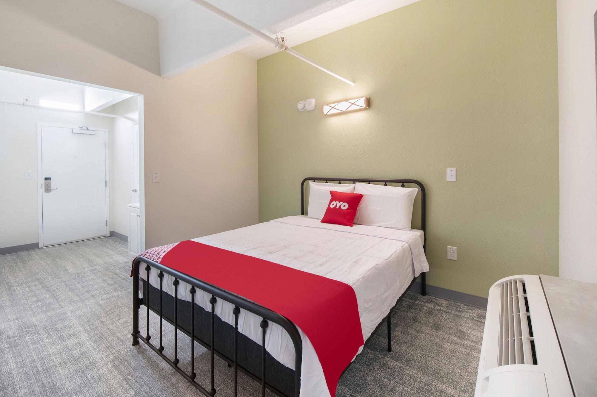 Oyo Hotel & Apartments Houston Galleria Экстерьер фото