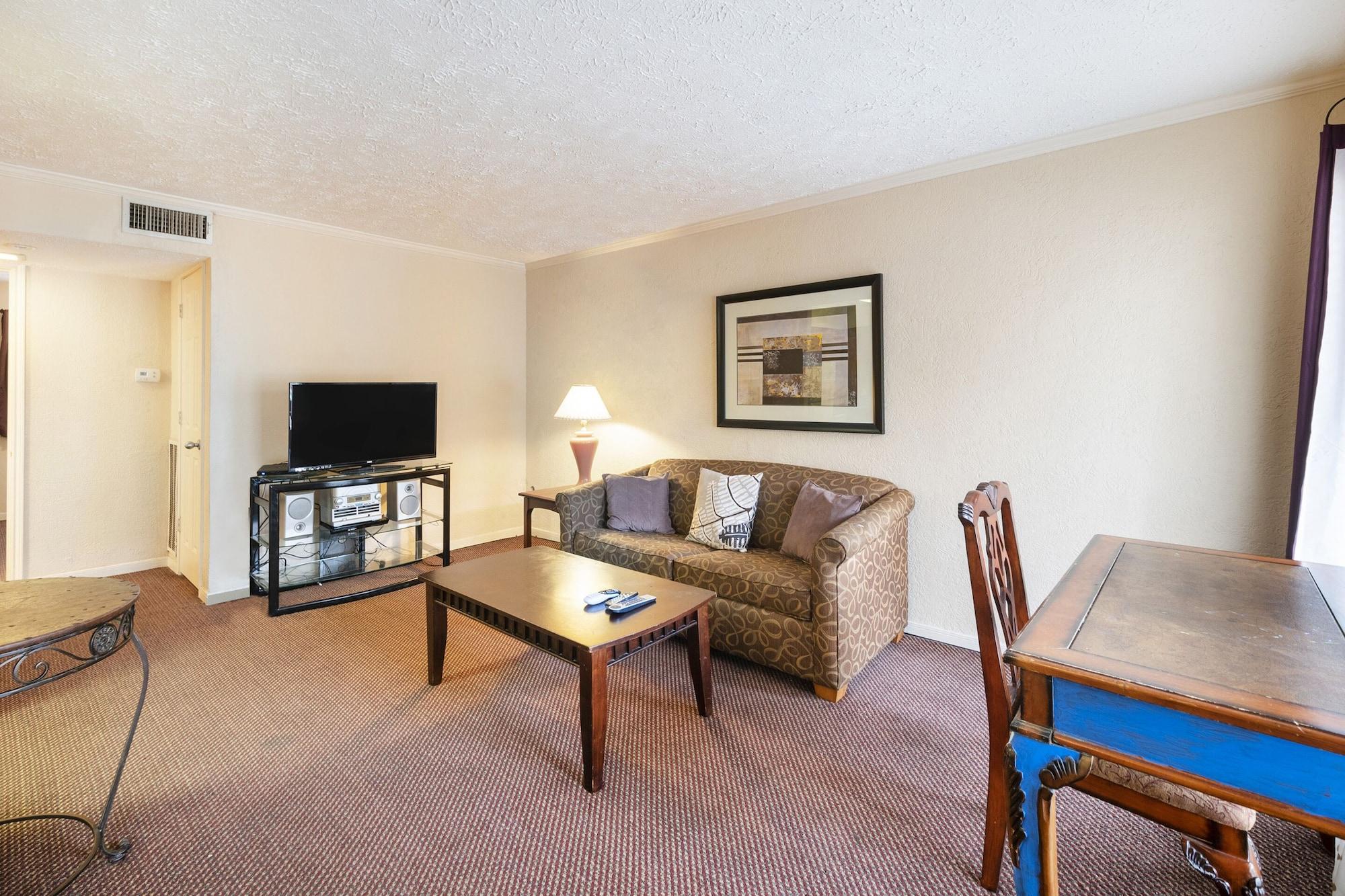 Oyo Hotel & Apartments Houston Galleria Экстерьер фото