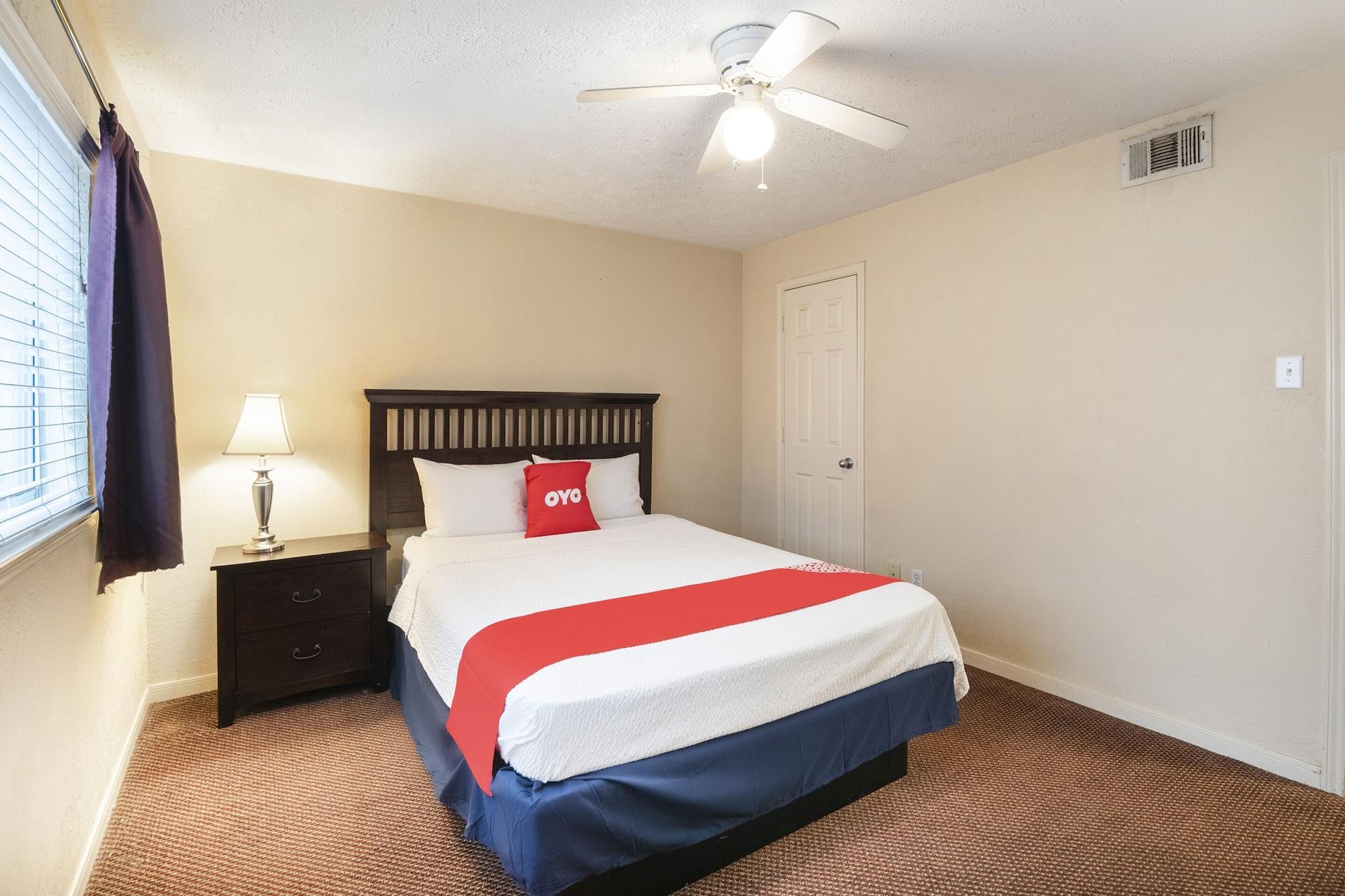 Oyo Hotel & Apartments Houston Galleria Экстерьер фото
