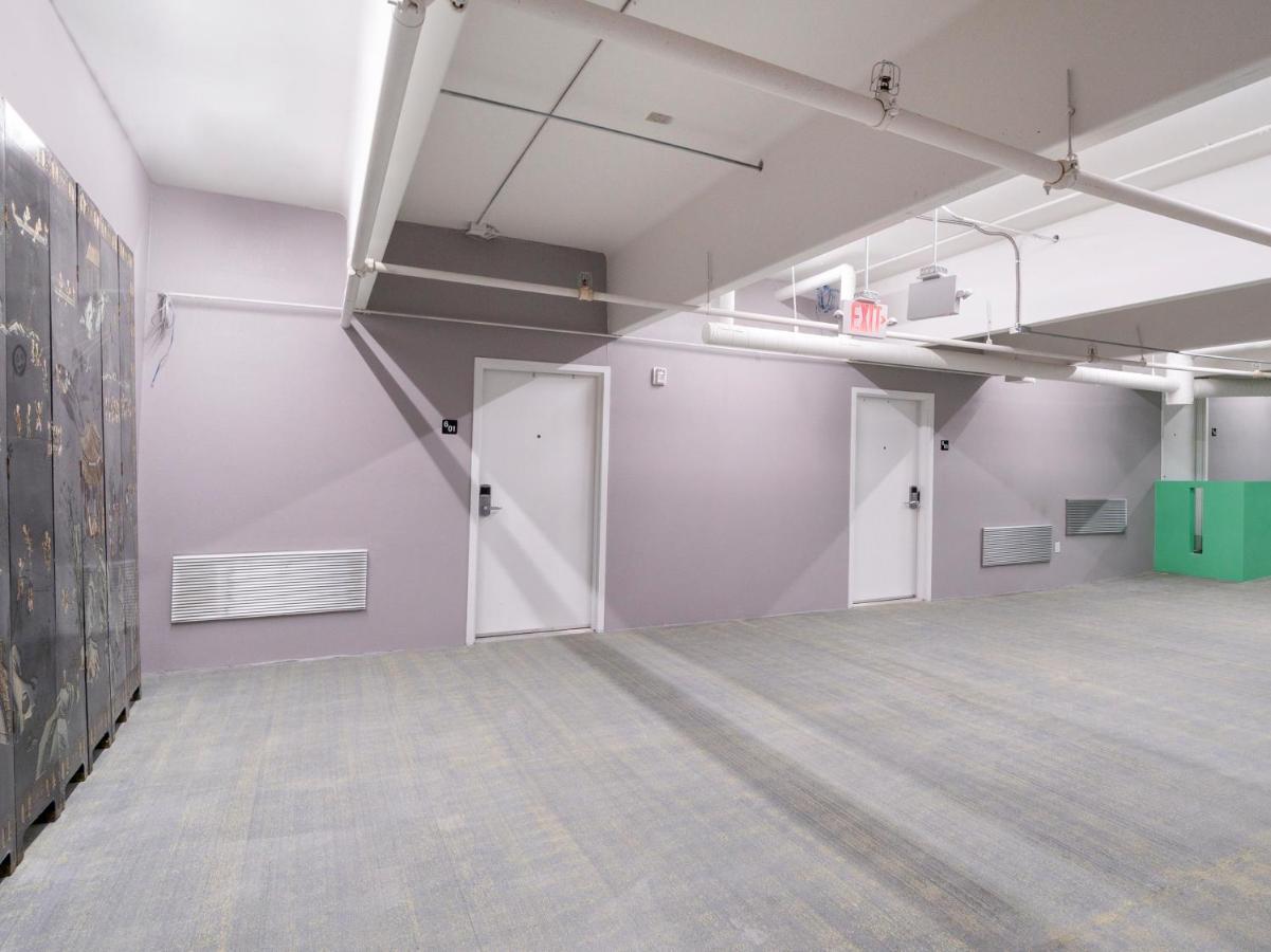 Oyo Hotel & Apartments Houston Galleria Экстерьер фото